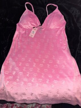 Juicy Couture pink velour sleep/lounge dress